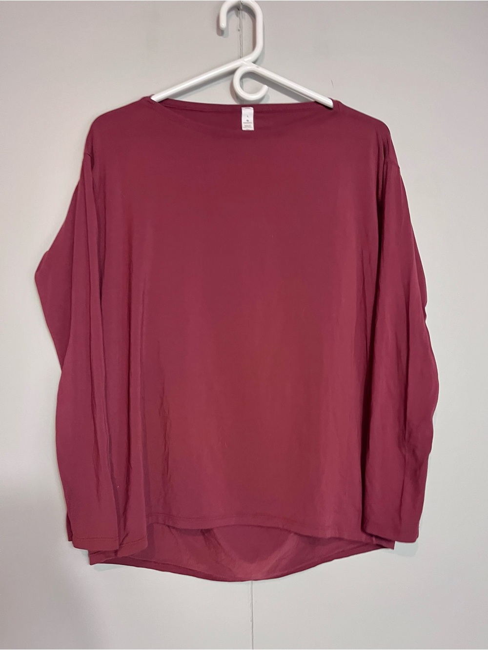 lululemon Size 4 Burgundy Long Sleeve Top Relaxed Fit Athletic Shirt